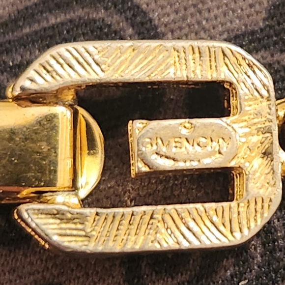 1980s Vintage Givenchy Gold Plated Double G Clasp Herringbone Chain - Picture 6 of 13